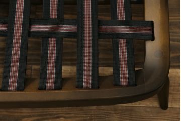 イギリスビンテージ　ERCOL(アーコール)　優雅でクラシカルな雰囲気を高める3人掛けソファ(アームソファ、3Pソファ、三人掛け、ヴィンテージ、英国、北欧)(R-069039)