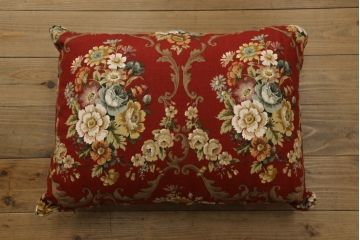 イギリスビンテージ　ERCOL(アーコール)　優雅でクラシカルな雰囲気を高める3人掛けソファ(アームソファ、3Pソファ、三人掛け、ヴィンテージ、英国、北欧)(R-069039)