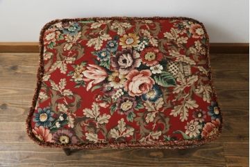 イギリスビンテージ　ERCOL(アーコール)　優雅でクラシカルな雰囲気を高めるオットマン(フットスツール、1Pソファ、1人掛けソファ、一人掛けソファ、椅子、イス、チェア、ヴィンテージ、英国)(R-069041)