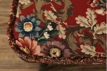 イギリスビンテージ　ERCOL(アーコール)　優雅でクラシカルな雰囲気を高めるオットマン(フットスツール、1Pソファ、1人掛けソファ、一人掛けソファ、椅子、イス、チェア、ヴィンテージ、英国)(R-069041)