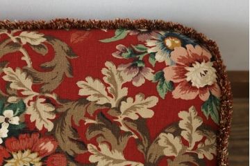 イギリスビンテージ　ERCOL(アーコール)　優雅でクラシカルな雰囲気を高めるオットマン(フットスツール、1Pソファ、1人掛けソファ、一人掛けソファ、椅子、イス、チェア、ヴィンテージ、英国)(R-069041)