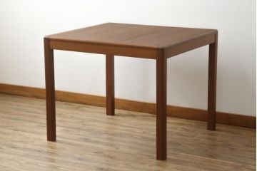 和製ビンテージ　木の温もり溢れるシンプルなデザインが美しいエクステンションダイニングテーブル(4人掛け、6人掛け、エクステンションテーブル、拡張式テーブル、食卓、作業台、ヴィンテージ)(R-069046)