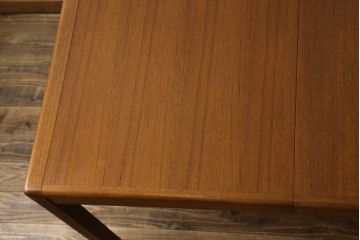 和製ビンテージ　木の温もり溢れるシンプルなデザインが美しいエクステンションダイニングテーブル(4人掛け、6人掛け、エクステンションテーブル、拡張式テーブル、食卓、作業台、ヴィンテージ)(R-069046)