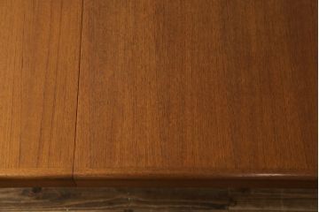 和製ビンテージ　木の温もり溢れるシンプルなデザインが美しいエクステンションダイニングテーブル(4人掛け、6人掛け、エクステンションテーブル、拡張式テーブル、食卓、作業台、ヴィンテージ)(R-069046)