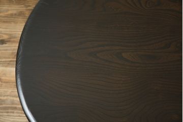 イギリスビンテージ　希少モデル　ERCOL(アーコール)　クラシカルな雰囲気漂うオーバル型ローテーブル(リビングテーブル、センターテーブル、楕円、英国、ヴィンテージ)(R-069048)