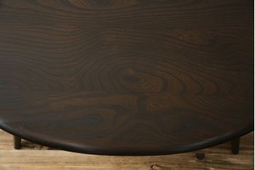 イギリスビンテージ　希少モデル　ERCOL(アーコール)　クラシカルな雰囲気漂うオーバル型ローテーブル(リビングテーブル、センターテーブル、楕円、英国、ヴィンテージ)(R-069048)