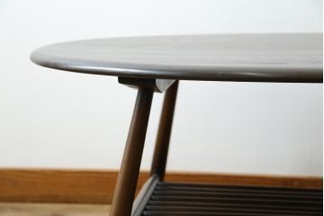 イギリスビンテージ　希少モデル　ERCOL(アーコール)　クラシカルな雰囲気漂うオーバル型ローテーブル(リビングテーブル、センターテーブル、楕円、英国、ヴィンテージ)(R-069048)