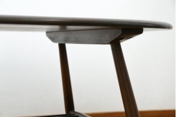 イギリスビンテージ　希少モデル　ERCOL(アーコール)　クラシカルな雰囲気漂うオーバル型ローテーブル(リビングテーブル、センターテーブル、楕円、英国、ヴィンテージ)(R-069048)