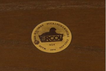 イギリスビンテージ　希少モデル　ERCOL(アーコール)　クラシカルな雰囲気漂うオーバル型ローテーブル(リビングテーブル、センターテーブル、楕円、英国、ヴィンテージ)(R-069048)
