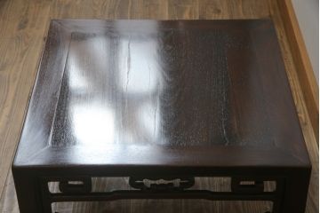  和製アンティーク　希少なサイズ　紫檀(シタン)材　雷文の彫刻が素敵な小座卓(ローテーブル、センターテーブル、リビングテーブル)(R-069049)