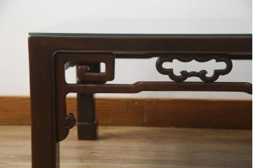  和製アンティーク　希少なサイズ　紫檀(シタン)材　雷文の彫刻が素敵な小座卓(ローテーブル、センターテーブル、リビングテーブル)(R-069049)