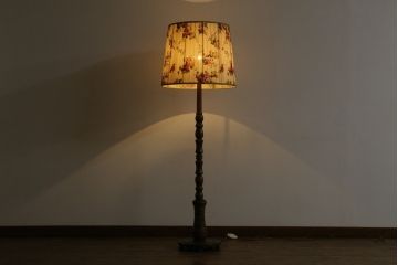 ビンテージ照明　オーク材　落ち着いた色合いの花柄シェードが素敵なフロアスタンド(スタンドライト、スタンド照明、間接照明、ヴィンテージ)(R-069050)