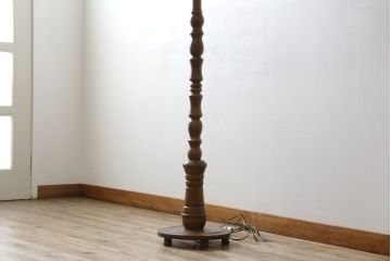 ビンテージ照明　オーク材　落ち着いた色合いの花柄シェードが素敵なフロアスタンド(スタンドライト、スタンド照明、間接照明、ヴィンテージ)(R-069050)