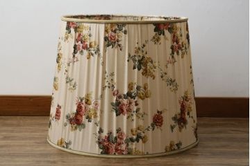 ビンテージ照明　オーク材　落ち着いた色合いの花柄シェードが素敵なフロアスタンド(スタンドライト、スタンド照明、間接照明、ヴィンテージ)(R-069050)