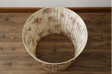 ビンテージ照明　オーク材　落ち着いた色合いの花柄シェードが素敵なフロアスタンド(スタンドライト、スタンド照明、間接照明、ヴィンテージ)(R-069050)