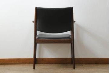 北欧ビンテージ　ノルウェー製　ブルクスボ(BRUKSBO)社　エルトン(Elton)　ローズウッド材の美しい木肌が高級感を高めるアームチェア(ダイニングチェア、ワークチェア、椅子、イス、いす、ヴィンテージ)(R-069051)