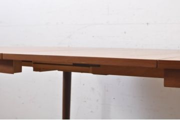 デンマークビンテージ　激レア　ハンス・オルセン(HANS OLSEN)デザイン　フェイクレザー(合皮)　機能美に優れた美しいデザインのダイニングテーブルとチェア4脚セット(エクステンションテーブル、拡張式テーブル、4人掛け、ダイニングチェア、椅子、イス、いす、スタッキング、ヴィンテージ、北欧)(R-069052)
