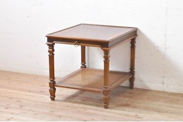 中古　DREXEL HERITAGE(ドレクセルヘリテイジ)　補助テーブル付きのクラシカルなサイドテーブル(ローテーブル、コーヒーテーブル、エンドテーブル、ナイトテーブル、飾り台)(R-069054)
