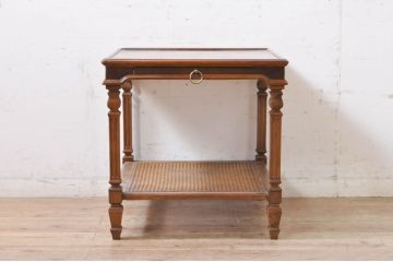 中古　DREXEL HERITAGE(ドレクセルヘリテイジ)　補助テーブル付きのクラシカルなサイドテーブル(ローテーブル、コーヒーテーブル、エンドテーブル、ナイトテーブル、飾り台)(R-069054)