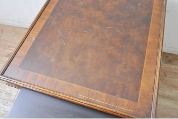 中古　DREXEL HERITAGE(ドレクセルヘリテイジ)　補助テーブル付きのクラシカルなサイドテーブル(ローテーブル、コーヒーテーブル、エンドテーブル、ナイトテーブル、飾り台)(R-069054)