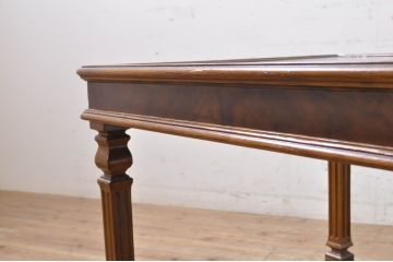 中古　DREXEL HERITAGE(ドレクセルヘリテイジ)　補助テーブル付きのクラシカルなサイドテーブル(ローテーブル、コーヒーテーブル、エンドテーブル、ナイトテーブル、飾り台)(R-069054)