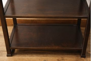 和製ビンテージ　希少な絶版品　北海道民芸家具　シンプルながらもクラシカルな雰囲気漂う小振りな飾り棚(シェルフ、オープンラック、本棚、収納棚、ヴィンテージ)(R-069055)
