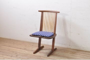 中古　ジョージナカシマ　桜製作所　CONOID CHAIR　CN101　mina perhonen(ミナペルホネン)クッション付き　tambourine(タンバリン)　スタイリッシュな佇まいのコノイドチェア(ジョージ・ナカシマ、サイドチェア、板座チェア、ダイニングチェア、椅子、イス、皆川 明)(R-069056)