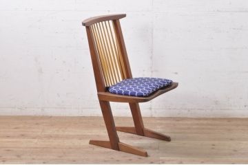 中古　ジョージナカシマ　桜製作所　CONOID CHAIR　CN101　mina perhonen(ミナペルホネン)クッション付き　tambourine(タンバリン)　スタイリッシュな佇まいのコノイドチェア(ジョージ・ナカシマ、サイドチェア、板座チェア、ダイニングチェア、椅子、イス、皆川 明)(R-069056)