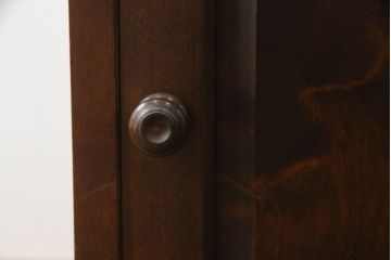 中古　北海道民芸家具　シックなお部屋にも似合う電話台(サイドテーブル、ナイトテーブル、花台、収納棚)(R-069059)
