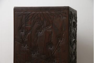 中古　美品　伝統工芸　日光彫り　細部まで施された彫りが美しい小引き出し(卓上収納、小物収納)(R-069061)