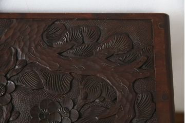 中古　美品　伝統工芸　日光彫り　細部まで施された彫りが美しい小引き出し(卓上収納、小物収納)(R-069061)