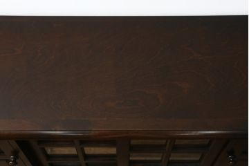 中古　北海道民芸家具　クラシカルな雰囲気が魅力!　落ち着きのある空間づくりにおすすめのサイドボード(サイドキャビネット、収納棚、リビングボード)(R-069063)
