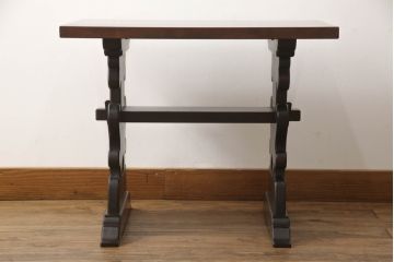 中古　美品　松本民芸家具　脚の透かし彫りが目を引く#14型茶卓(サイドテーブル、コーヒーテーブル)(定価約13万円)(R-069065)