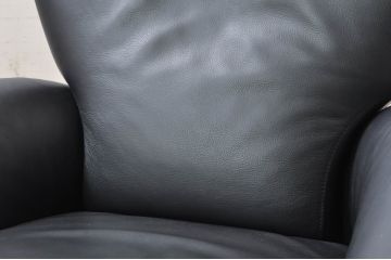 中古　Cassina(カッシーナ)　K10 DODO(ドド)　洗練されたモダンデザインが目を引くシェーズロング(リクライニングチェア、アームチェア、椅子、イス、一人掛けソファ、1人掛けソファ)(定価約104万5千円)(R-069067)
