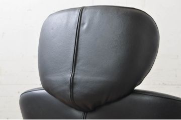 中古　Cassina(カッシーナ)　K10 DODO(ドド)　洗練されたモダンデザインが目を引くシェーズロング(リクライニングチェア、アームチェア、椅子、イス、一人掛けソファ、1人掛けソファ)(定価約104万5千円)(R-069067)