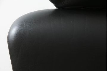 中古　美品　Cassina(カッシーナ)　K10 DODO(ドド)　洗練されたモダンデザインが目を引くシェーズロング(リクライニングチェア、アームチェア、椅子、イス、一人掛けソファ、1人掛けソファ)(定価約104万5千円)(R-069068)