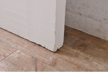 ヨーロッパアンティーク　ペイント仕上げ限定　ヨーロッパ調の空間作りにおすすめな重厚なパネルドア1枚(建具、木製扉)(R-069070)