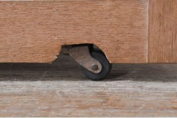 アンティーク建具　栗材枠の木味が魅力的などこか懐かしい雰囲気漂うドア1枚(木製扉)(R-069073)