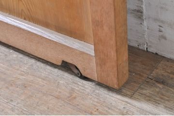 アンティーク建具　栗材枠の木味が魅力的などこか懐かしい雰囲気漂うドア1枚(木製扉)(R-069073)