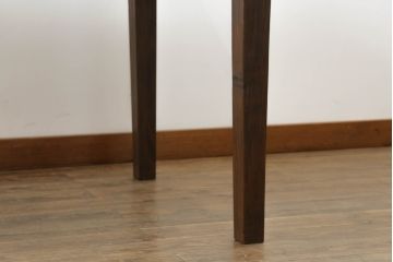 中古　美品　伝統工芸　軽井沢彫り　咲き誇る花の彫刻が美しいダイニングテーブル(作業台、食卓、2人掛け、4人掛け、二人掛け、四人掛け)(R-069078)