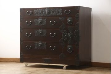 和製アンティーク　美品　フルレストア品　前面欅(ケヤキ)材　キレイに修復された和の風格漂う仙台箪笥(衣装箪笥、整理タンス、収納たんす、時代箪笥、引き出し)(R-069080)