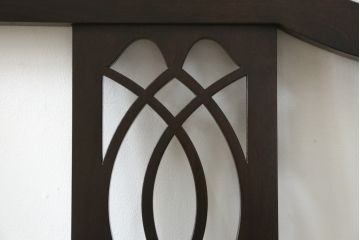 中古　ラフジュ工房オリジナル　大正ロマン風　透かし彫りのデザインと華やかなファブリックが素敵なソファベンチ(ラブソファ、二人掛けソファ、2人掛けソファ、2P、アームソファ、ダイニングソファ)(R-069087)
