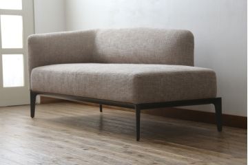 中古　美品　イタリア　Molteni&C(モルテーニ)　CAMDEN(カムデン)　優雅なくつろぎのひと時におすすめなソファ(二人掛け、2人掛け、2P、三人掛け、3人掛け、トリプルソファ)(定価約585,000円)(R-069098)