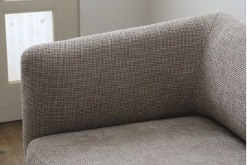 中古　美品　イタリア　Molteni&C(モルテーニ)　CAMDEN(カムデン)　優雅なくつろぎのひと時におすすめなソファ(二人掛け、2人掛け、2P、三人掛け、3人掛け、トリプルソファ)(定価約585,000円)(R-069098)