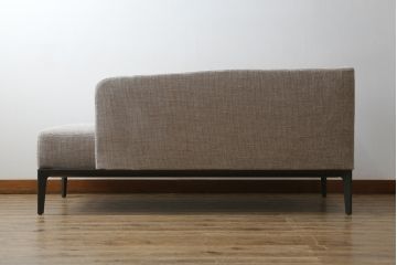中古　美品　イタリア　Molteni&C(モルテーニ)　CAMDEN(カムデン)　優雅なくつろぎのひと時におすすめなソファ(二人掛け、2人掛け、2P、三人掛け、3人掛け、トリプルソファ)(定価約585,000円)(R-069098)