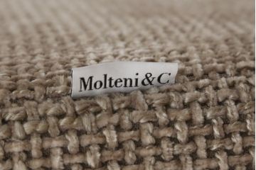 中古　美品　イタリア　Molteni&C(モルテーニ)　CAMDEN(カムデン)　優雅なくつろぎのひと時におすすめなソファ(二人掛け、2人掛け、2P、三人掛け、3人掛け、トリプルソファ)(定価約585,000円)(R-069098)