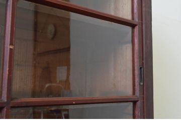 和製アンティーク　人気の薄型!　レトロな佇まいが魅力的な大きな二段重ね収納棚(キャビネット、戸棚、食器棚、飾り棚、店舗什器、引き出し)(R-069103)