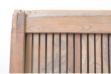 アンティーク建具　総欅(ケヤキ)材　富山産　金具の装飾が立派な格子蔵戸1枚(引き戸、格子戸)(R-069106)