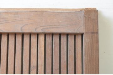 アンティーク建具　総欅(ケヤキ)材　富山産　金具の装飾が立派な格子蔵戸1枚(引き戸、格子戸)(R-069106)