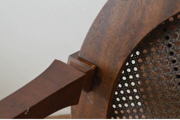 中古　DREXEL HERITAGE(ドレクセルヘリテイジ)　Cameo Classics(キャメオクラシックス)　上品な佇まいが魅力の引き出し付きサイドテーブル(ナイトテーブル、エンドテーブル、ローテーブル、花台、飾り台)(R-069107)